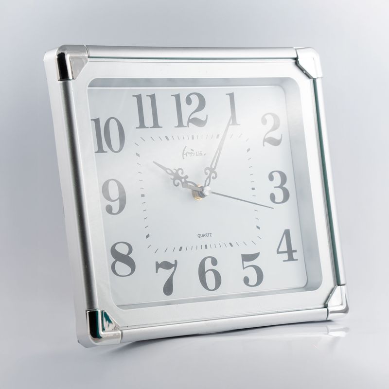 Modern Wall Clock – Sleek, Stylish & Accurate