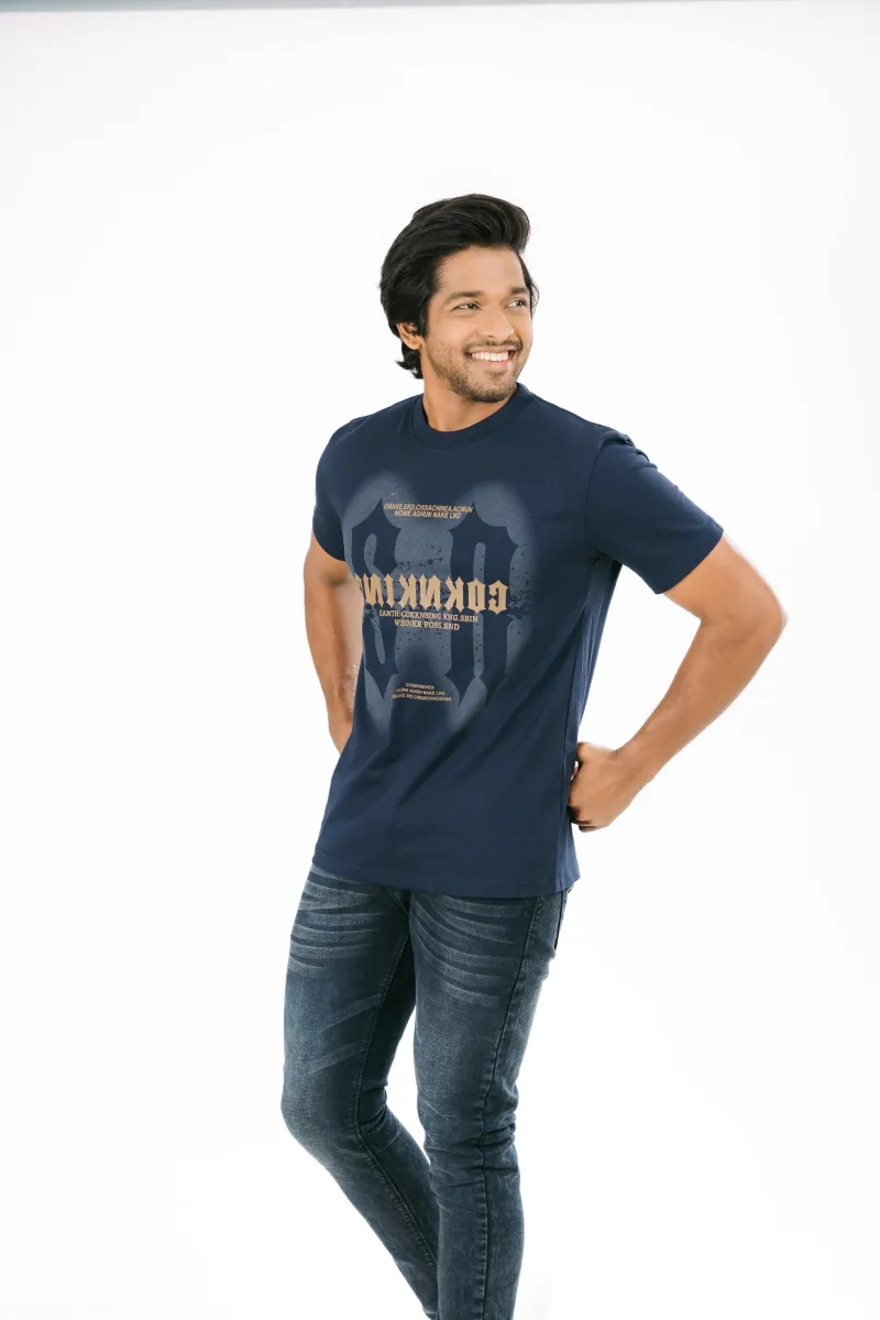 Gents’ T-Shirt – Crew neckline with short sleeves
