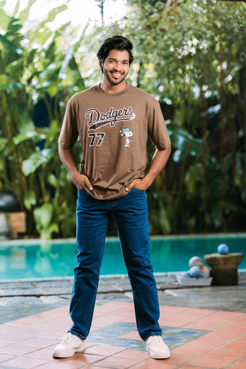 Men’s – Los Angeles Dodgers Baseball T shirt – Snoopy Cartoon Graphic #77 – Casual Fan wear