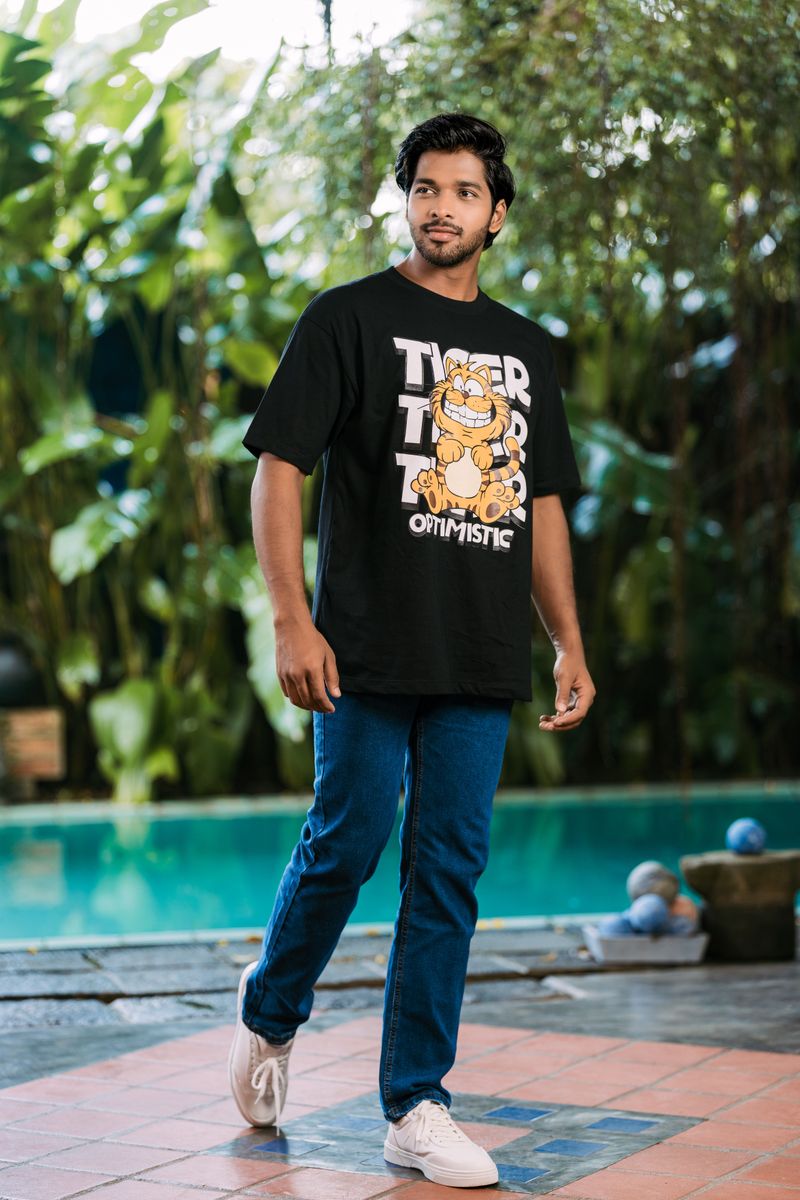 Garfield “Optimistic Tiger” Men’s Graphic T �– Shirt 