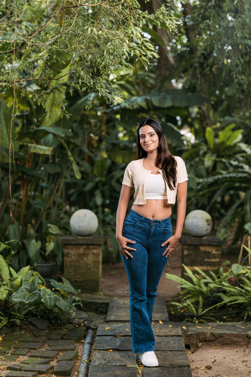 Stylish Sheer Short – Sleeve Crop Top 